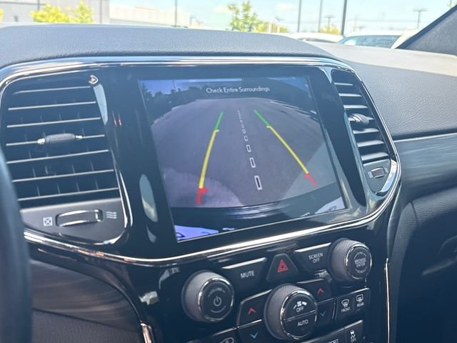 Used 2021 Black Jeep Laredo X image 20