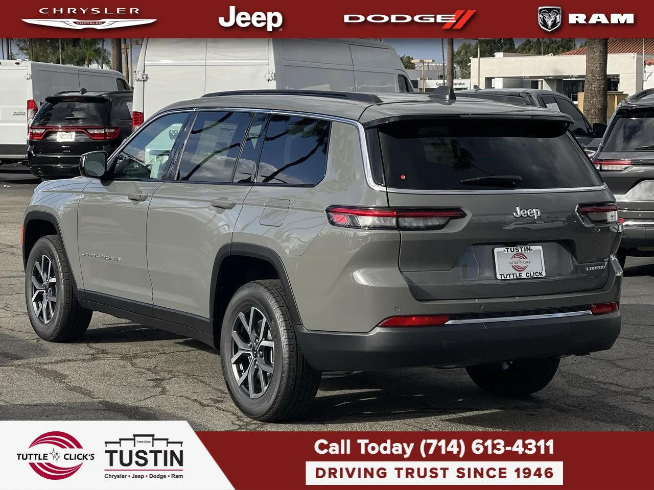 New 2027 Sting-Gray Clear-Coat Paint Jeep Laredo X image 10
