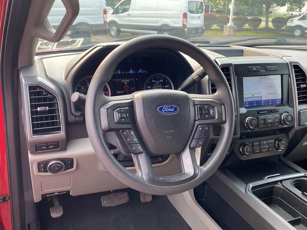 Used 2022 Rapid Red Metallic Tinted Clearcoat Ford XLT image 3