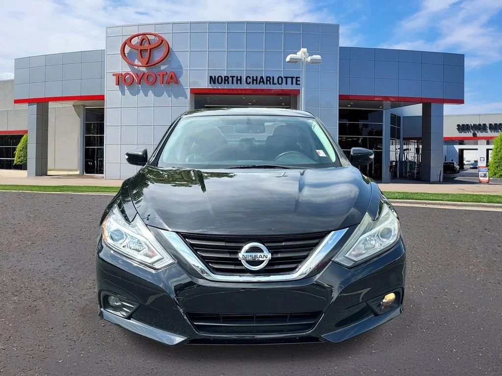 Used 2017 Nissan Altima SL with VIN 1N4AL3AP4HC267232 for sale in Huntersville, NC