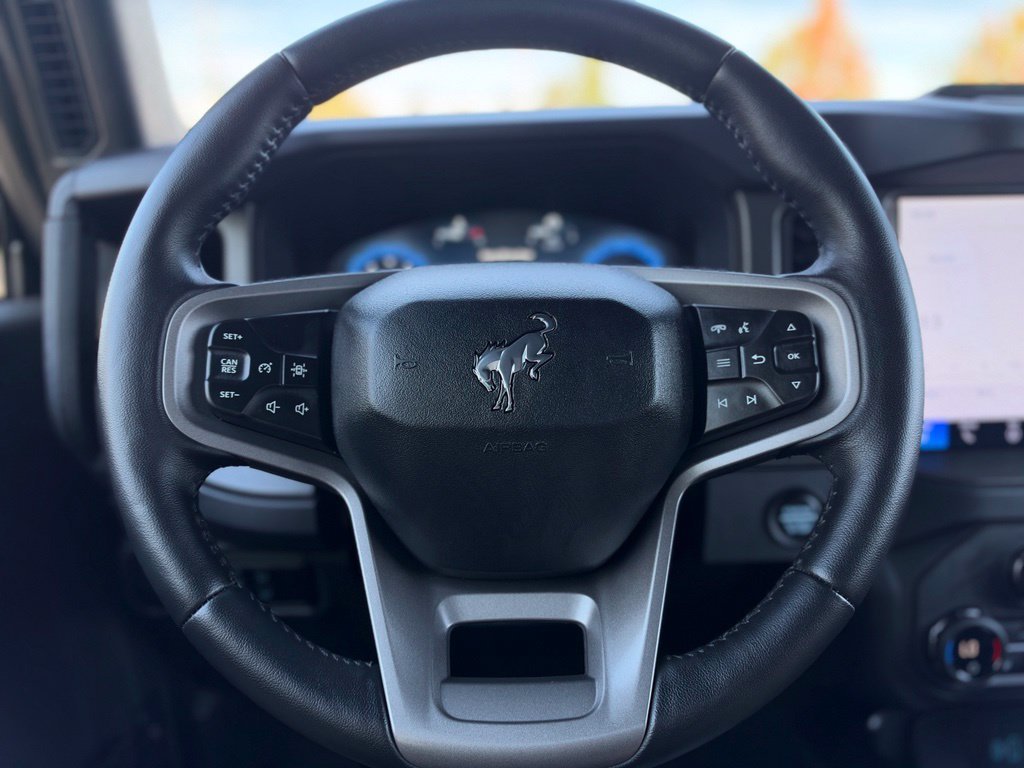 Used 2025 Gray Metallic Ford Badlands image 17