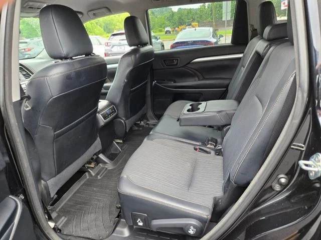 Used 2015 Black Toyota LE Plus V6 image 11