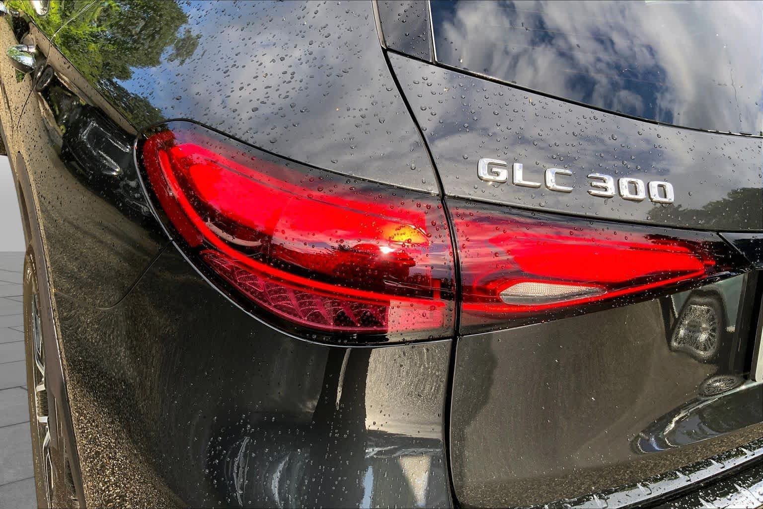 New 2027 Graphite Grey Metallic Mercedes-Benz GLC 300 image 18