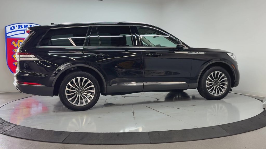 Used 2023 Black Metallic Lincoln Reserve image 4