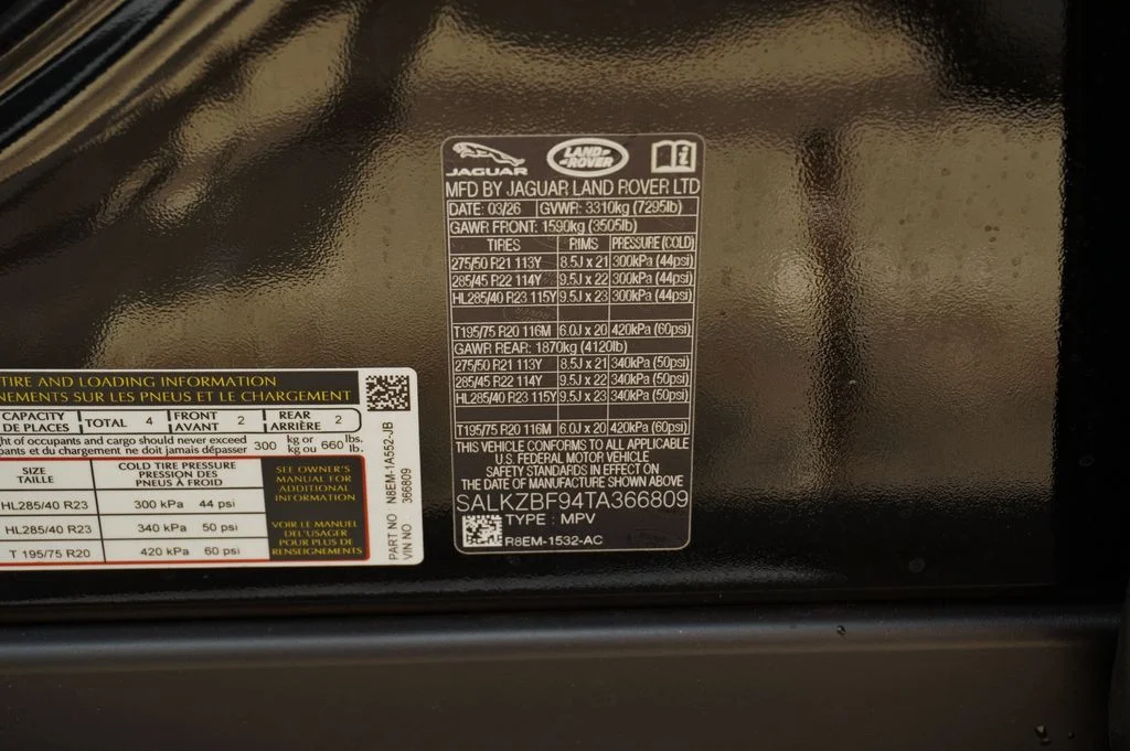 New 2026 Obsidian Black in Gloss Finish Land Rover SV image 43