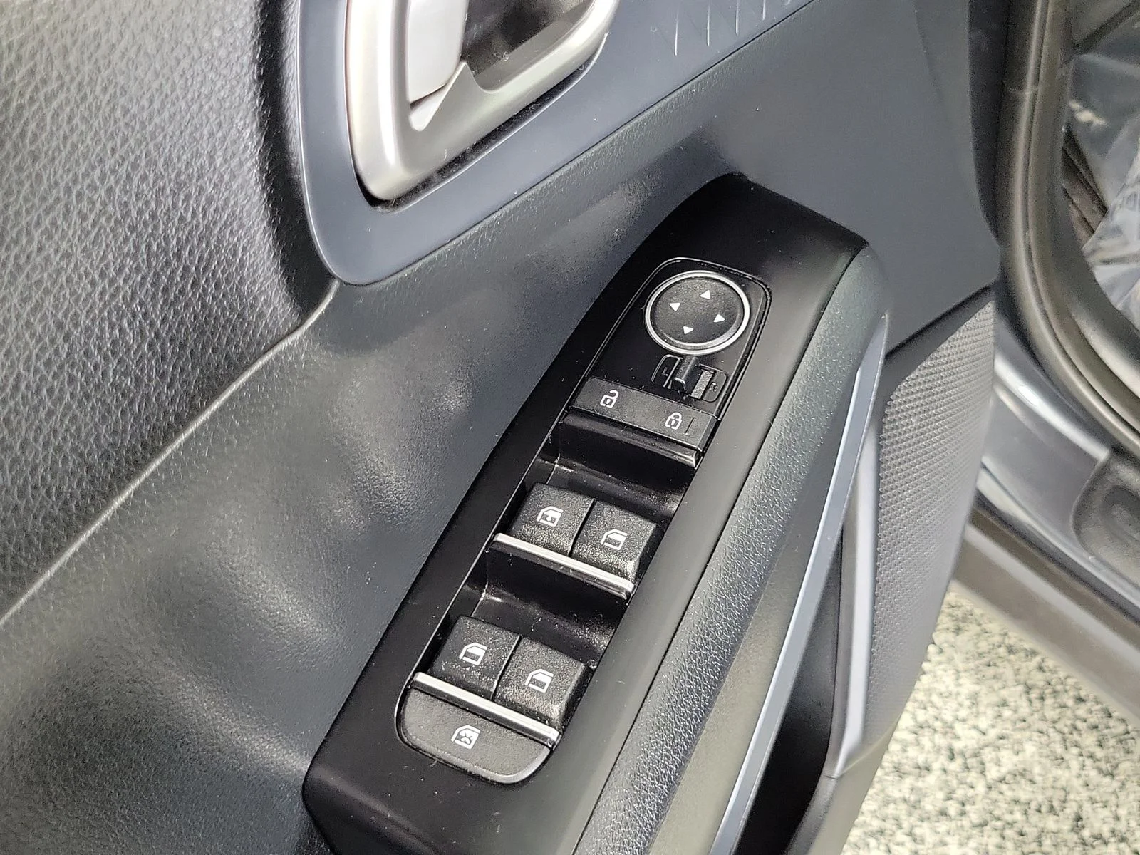Certified Used 2022 Gray Kia EX image 7