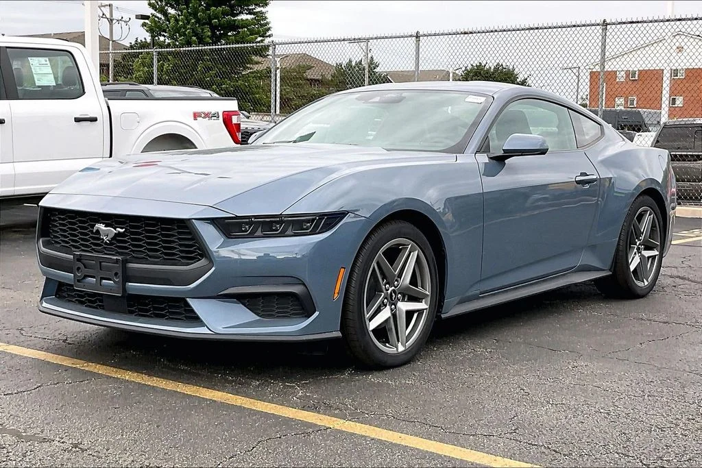 2025 Ford Mustang EcoBoost Fastback - Photo 11