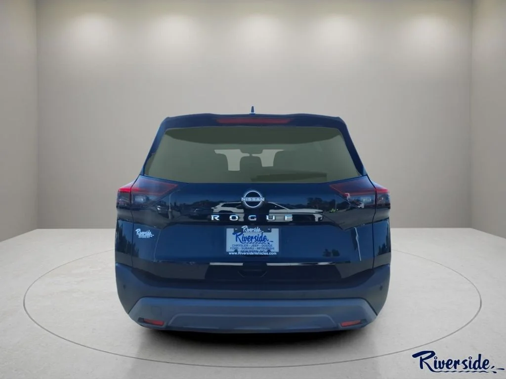 Used 2023 Black Nissan S image 3