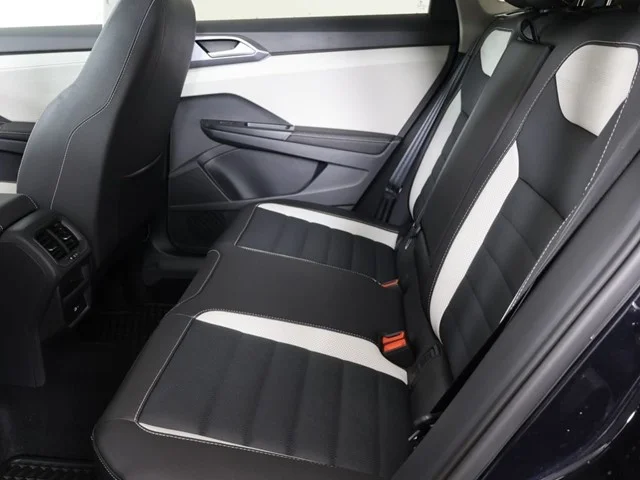 New 2025 Deep Black Pearl Volkswagen 1.5T SEL image 10