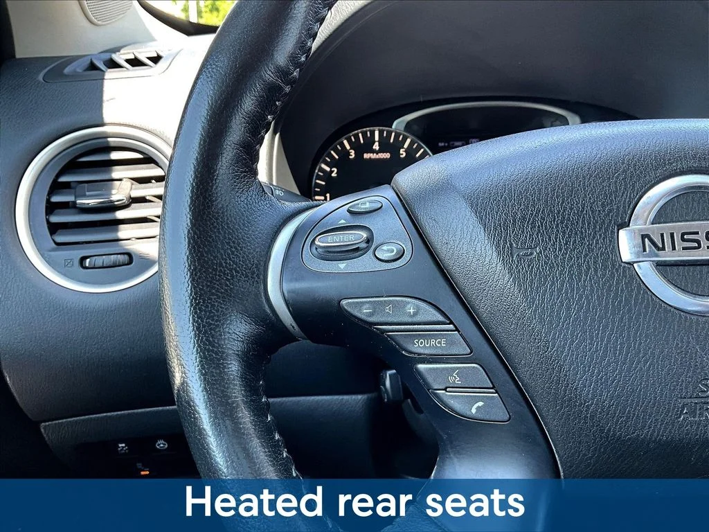 Used 2020 Black Nissan Platinum image 15