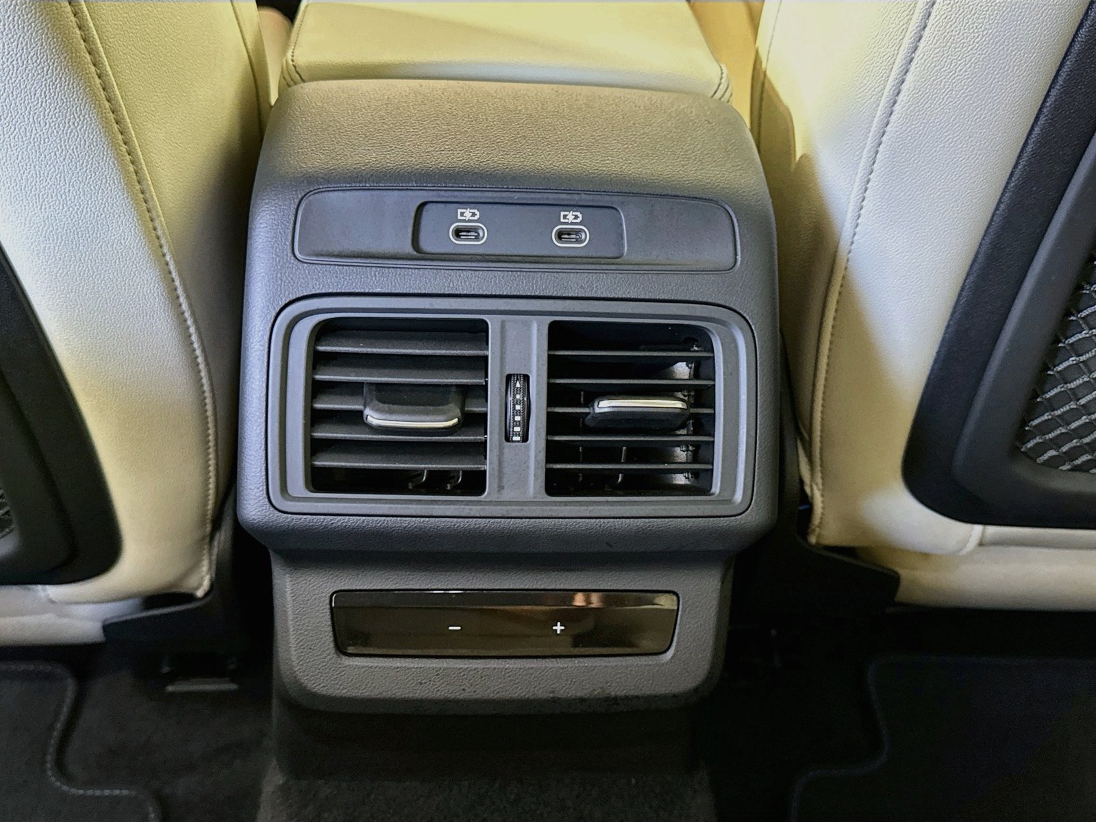 Used 2025 Arkona White Audi Premium image 22