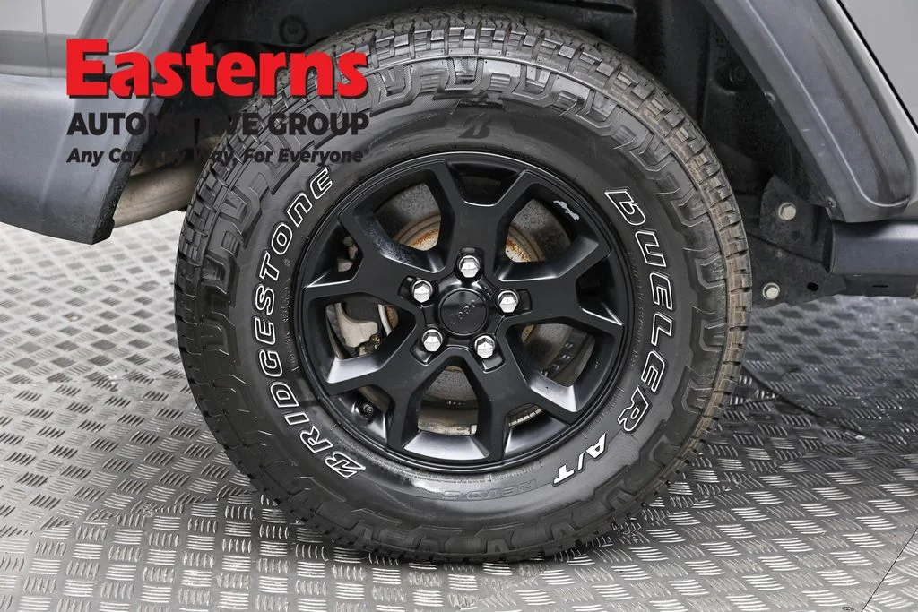 Used 2021 Gray Jeep Unlimited Willys image 28