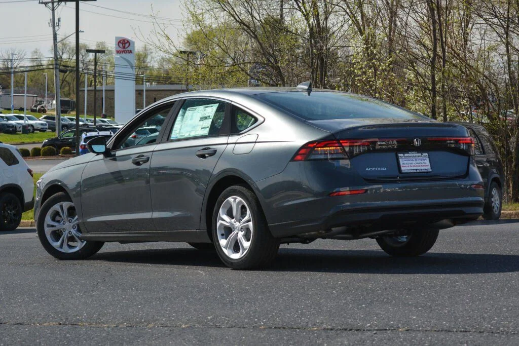 New 2026 Meteorite Gray Metallic Honda LX image 4