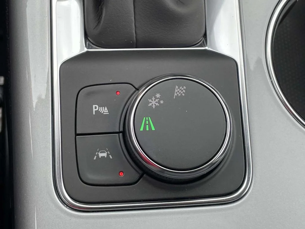 New 2026 Black Chevrolet 2LT image 27