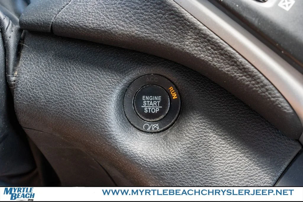 Used 2017 Light Brownstone Pearlcoat Jeep Limited image 28