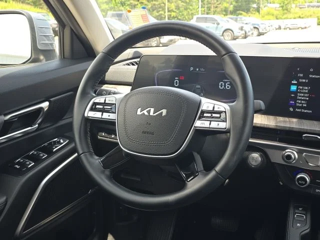 Used 2025 Silver Kia EX image 39
