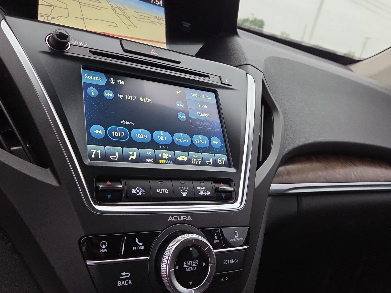 Used 2019 Modern Steel Metallic Acura SH-AWD w/Tech image 11