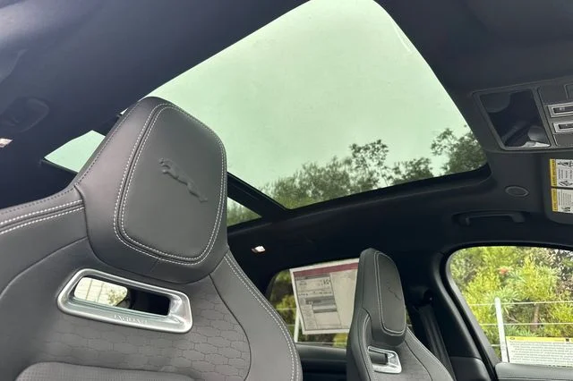 2026 Jaguar F-Pace R-Dynamic S - Photo 16