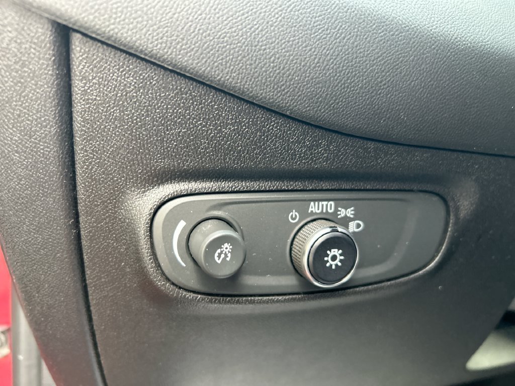 Used 2019 CAJUN RED TINTCOAT Chevrolet LT image 20