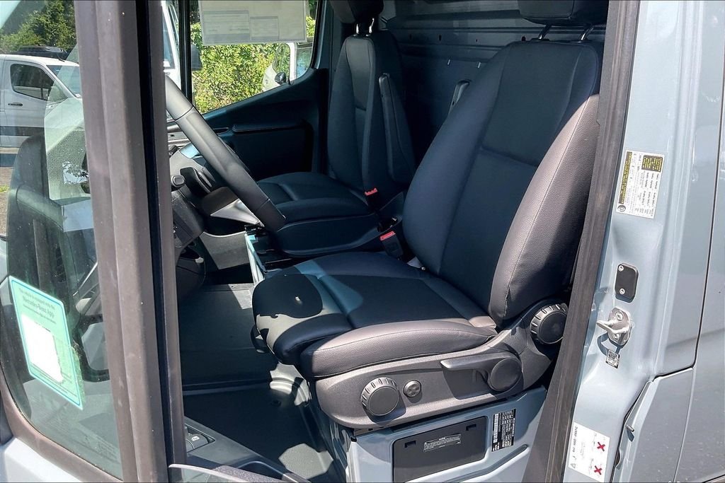 New 2026 Blue Gray Mercedes-Benz Cargo 170 WB image 8