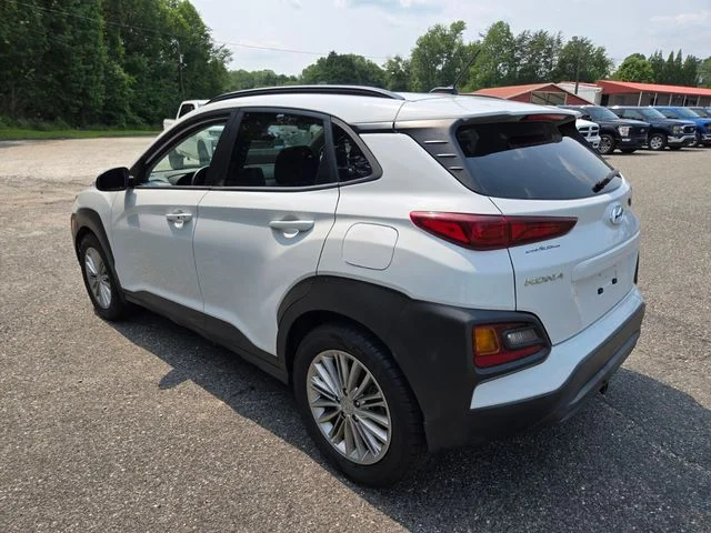 Used 2021 White Hyundai SEL image 5