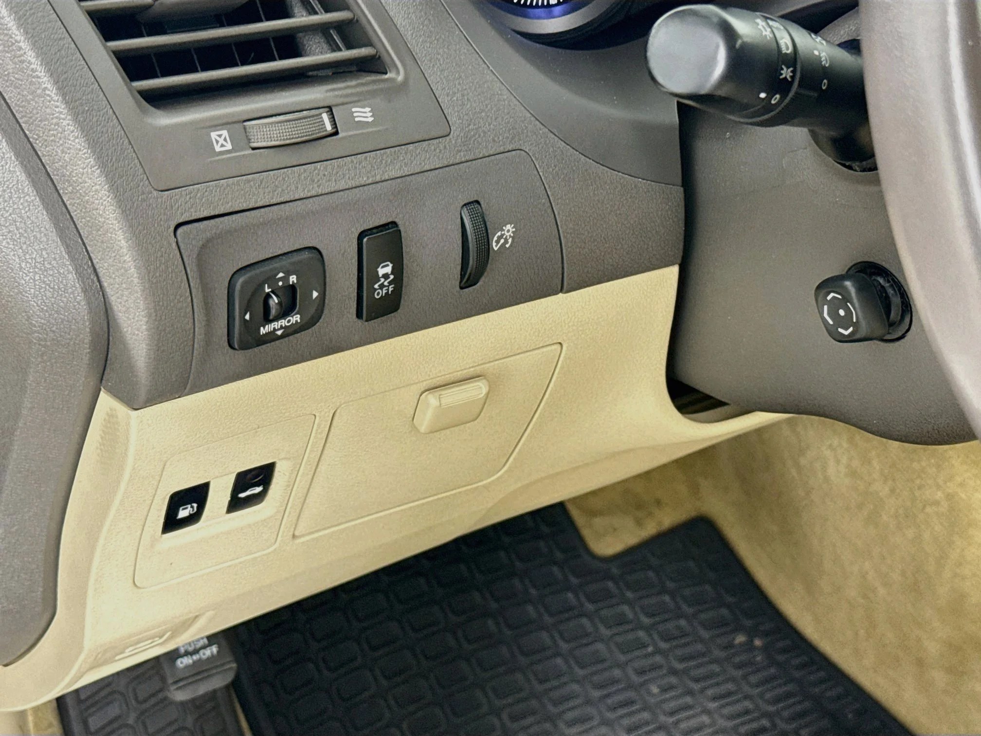 Used 2010 Starfire Pearl Lexus 350 image 10