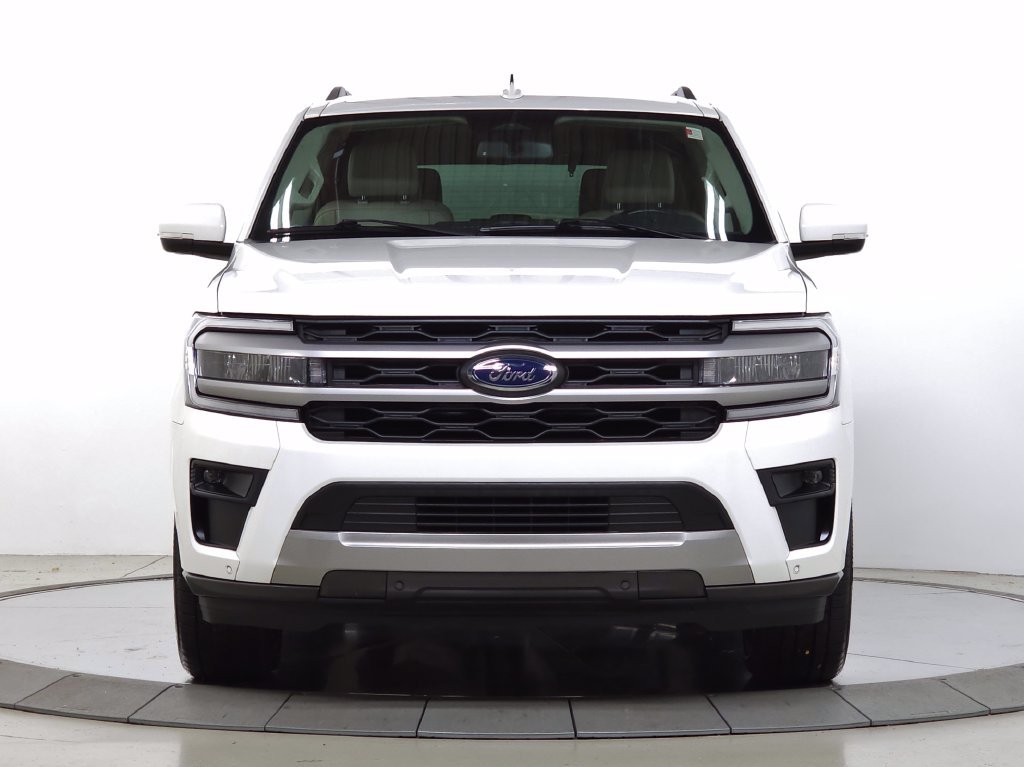 Used 2022 White Ford XLT image 12