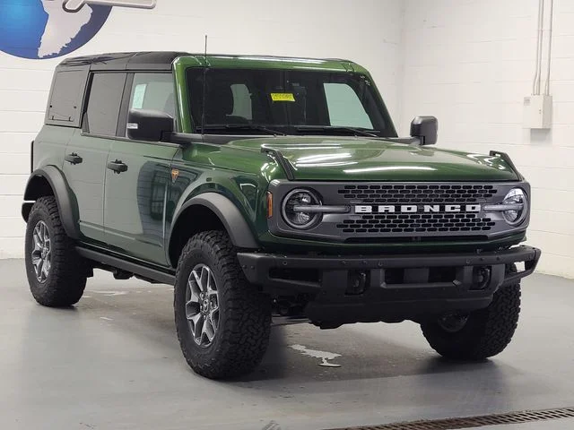 New 2025 Green Ford Badlands image 3