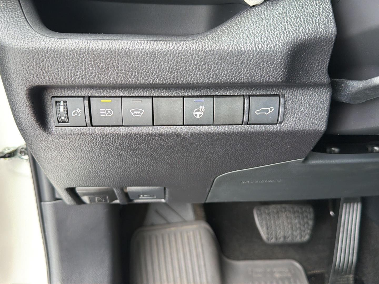 Used 2024 Ice Cap Toyota XLE image 19