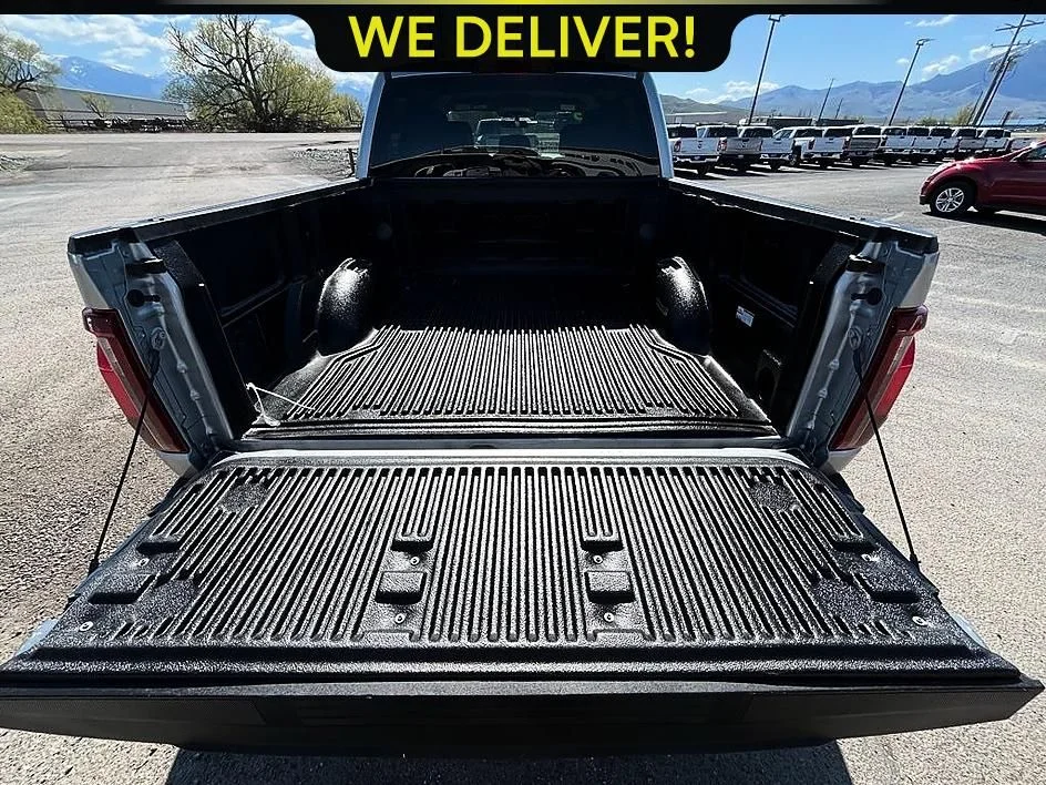 Used 2025 Silver Ford XLT image 17