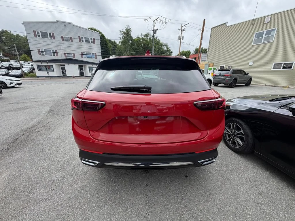 Used 2025 Brilliant Red Buick Preferred image 4
