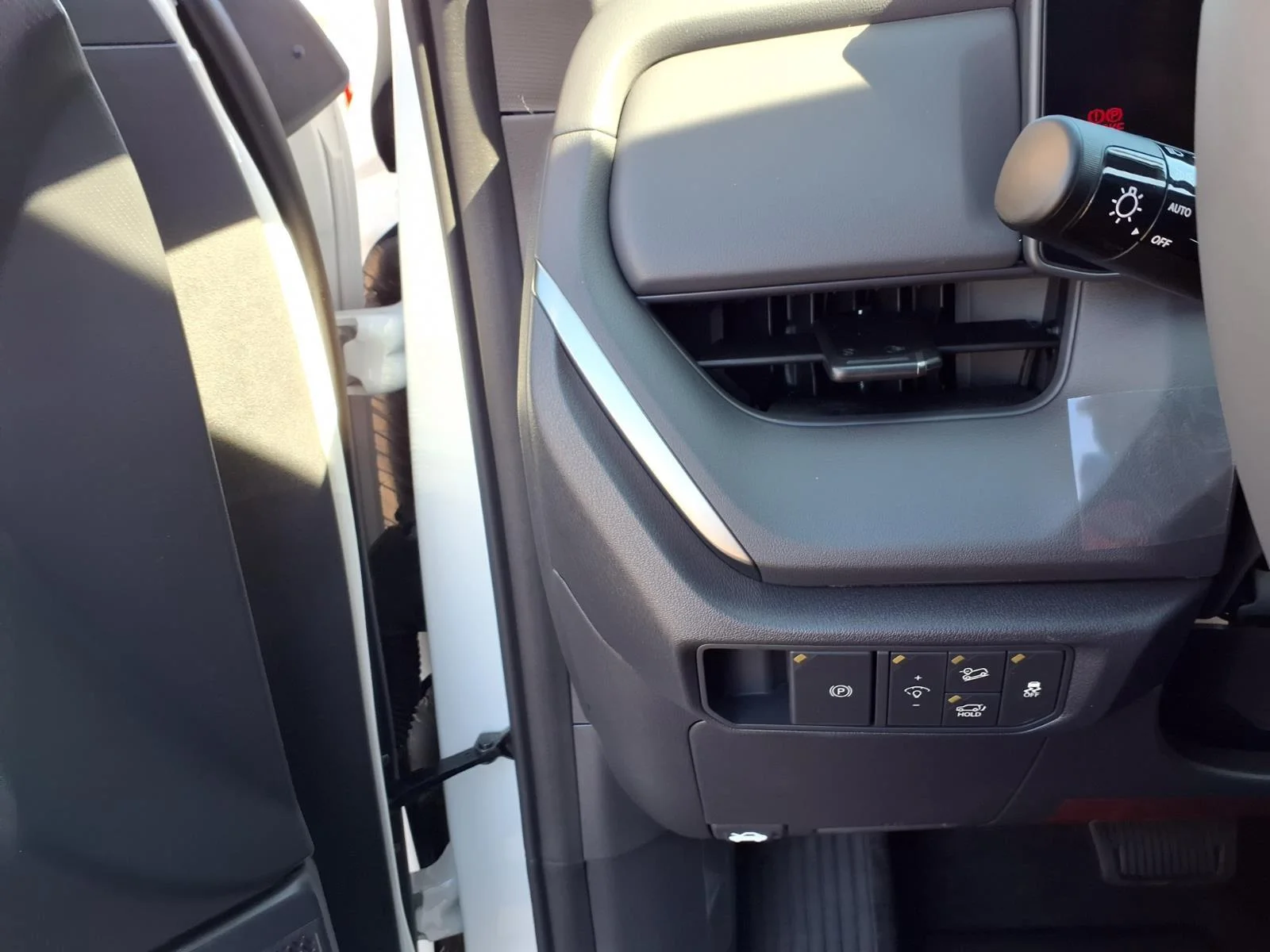 New 2027 Snow White Pearl Kia X-Line SX image 10