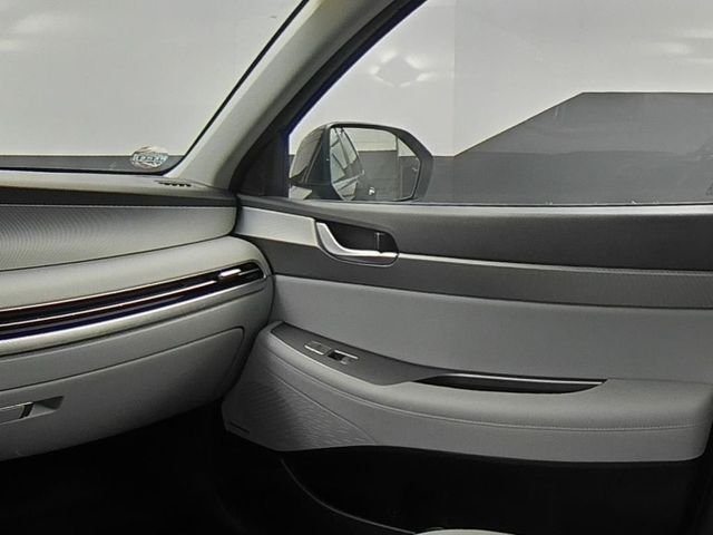 Used 2023 White Hyundai SEL image 40