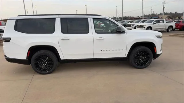New 2026 Bright White Clear-Coat Exterior Paint Jeep Limited Reserve image 2