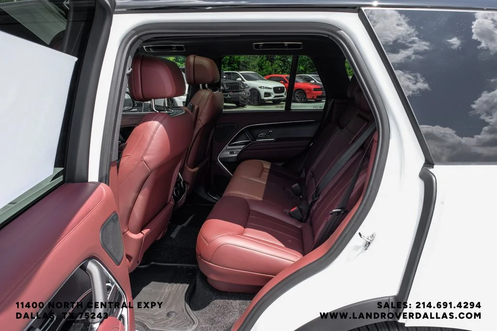 New 2026 Fuji White Land Rover SE image 46
