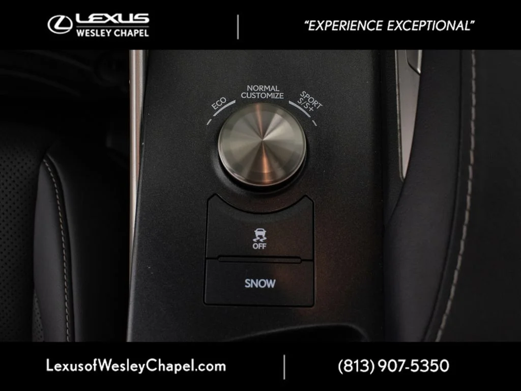 Used 2018 White Lexus 350 image 36