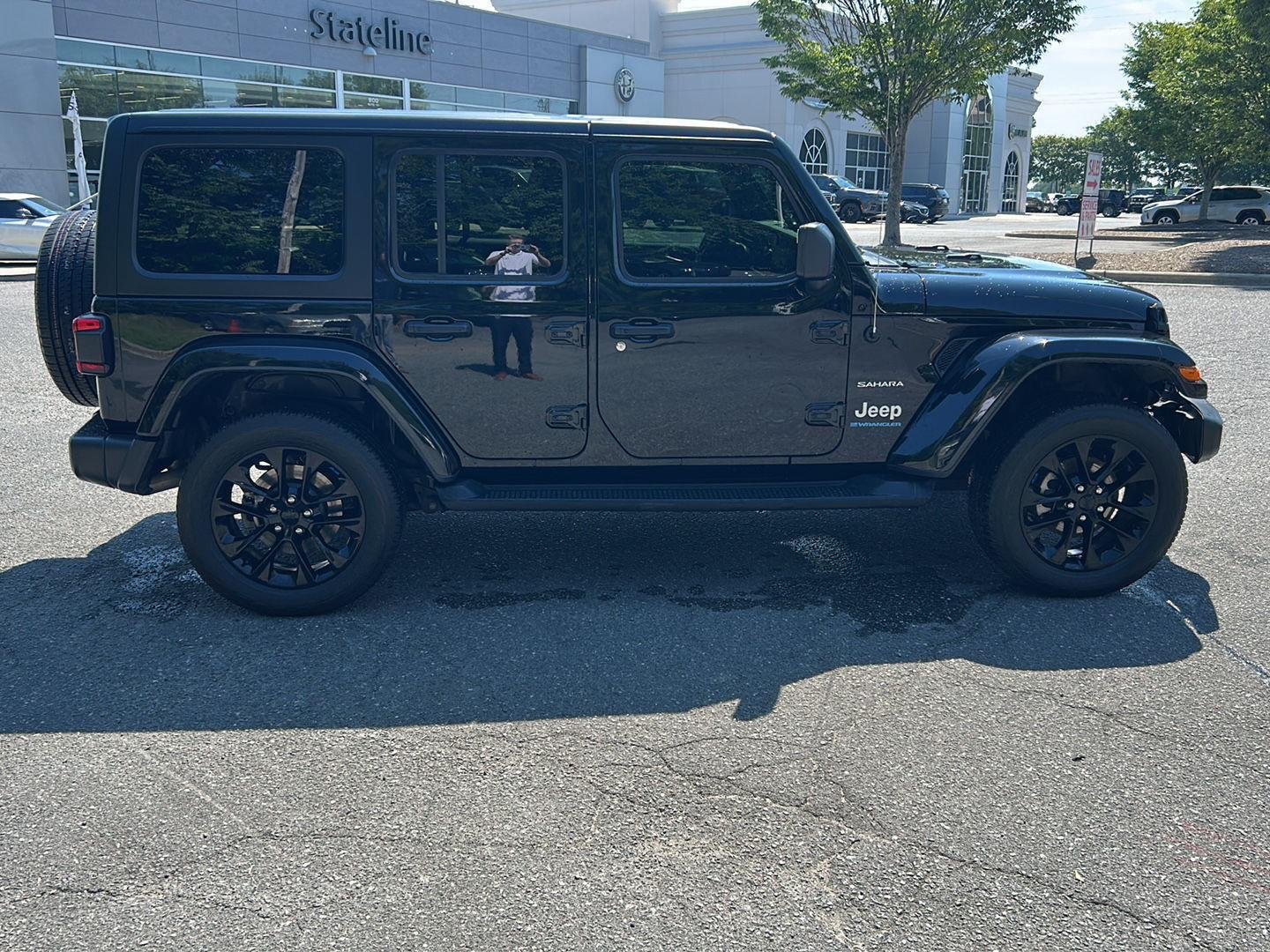 Used 2023 Black Clearcoat Jeep Sahara image 6