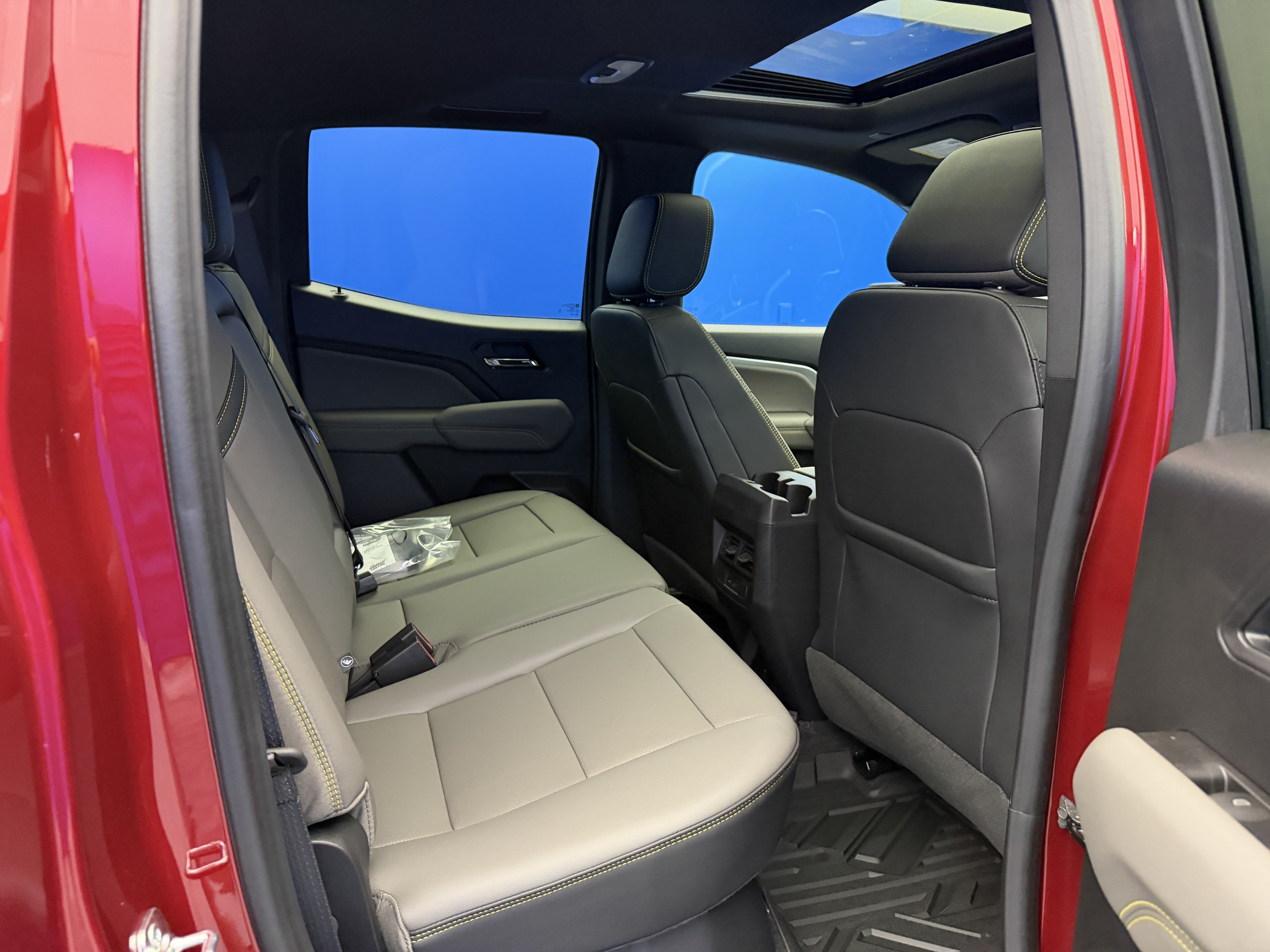 2026 Chevrolet Colorado ZR2 - Photo 28