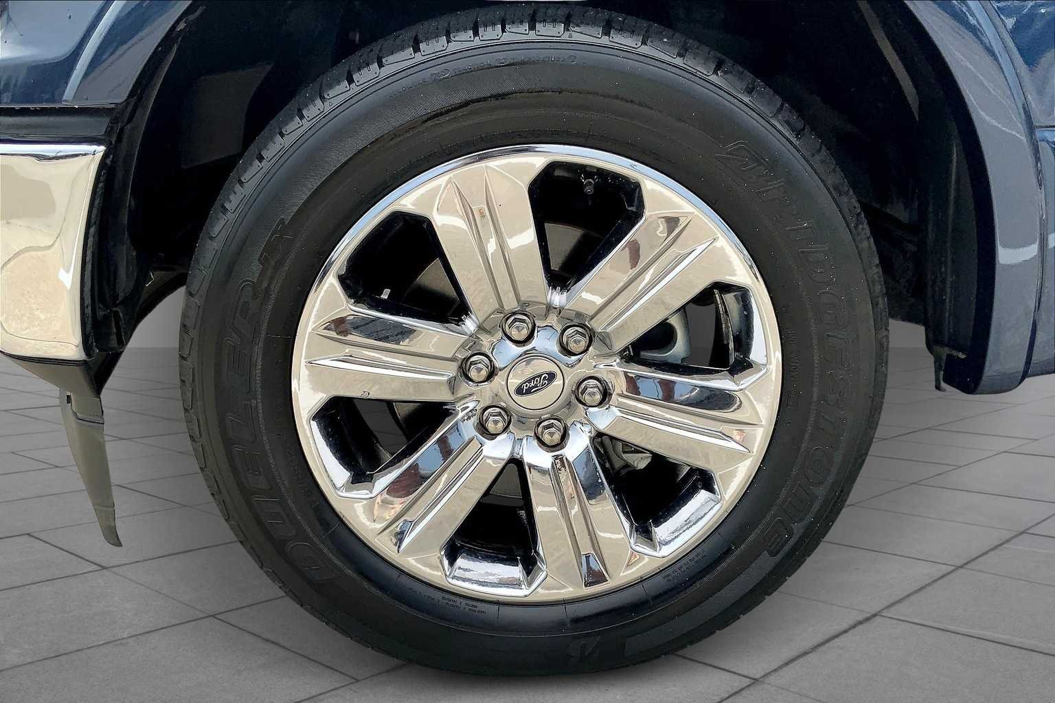Used 2020 Blue Jeans Metallic Ford LARIAT image 11