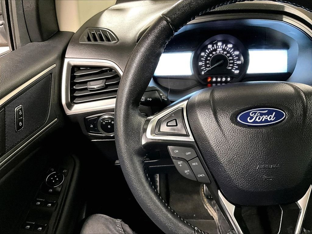 Used 2024 Silver Ford SEL image 22