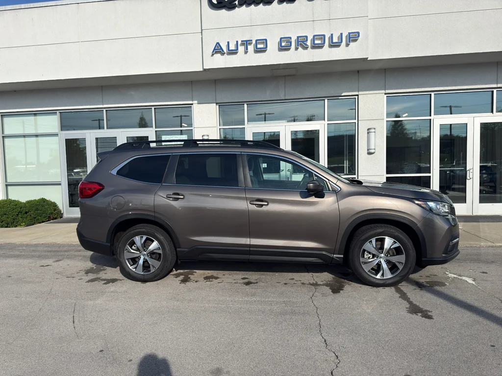 Used 2021 Brilliant Bronze Metallic Subaru Premium image 2