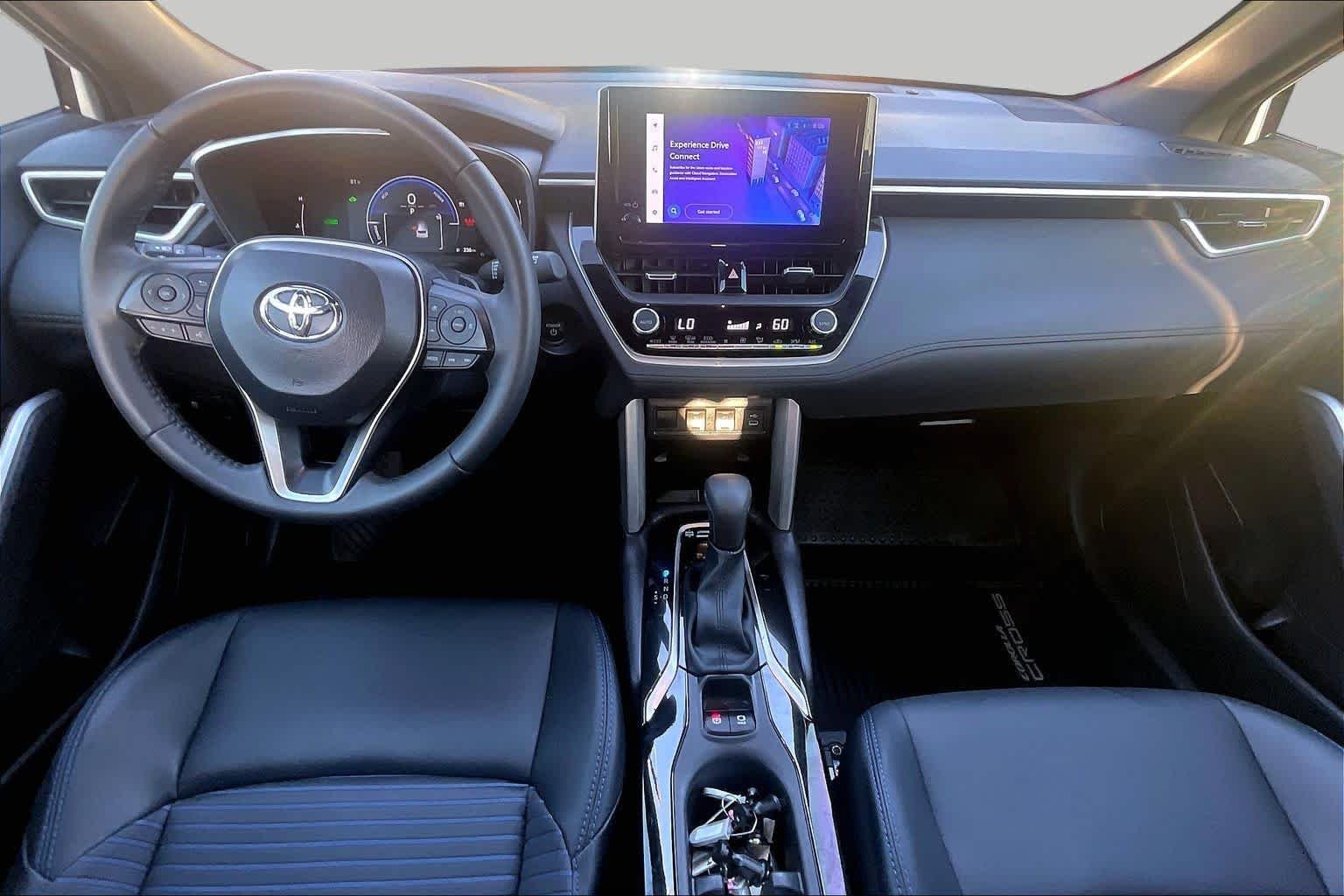 Used 2025 Wind Chill Pearl Toyota Hybrid XSE image 16