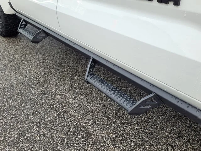 2025 Toyota Tundra SR5 - Photo 10