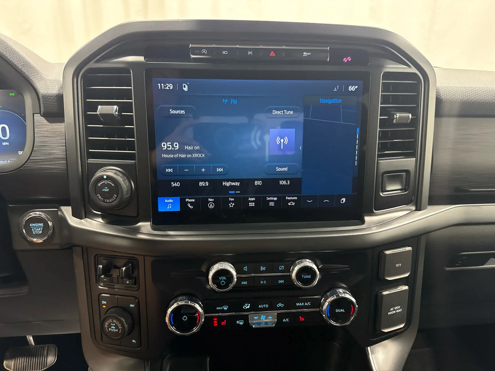 Used 2024 Silver Ford XLT image 25