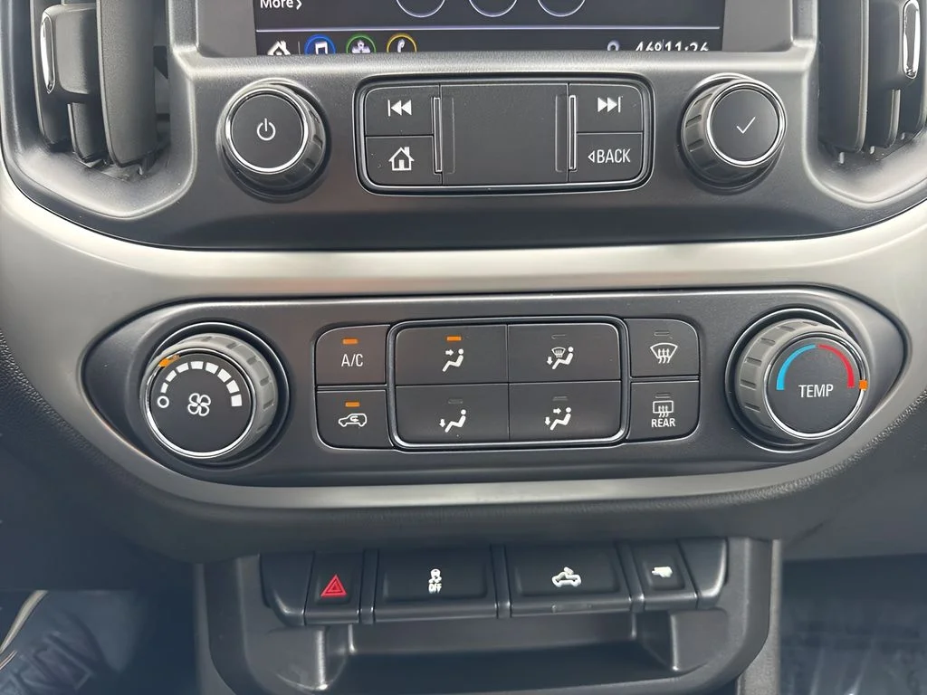 Used 2021 Gray Chevrolet LT image 18