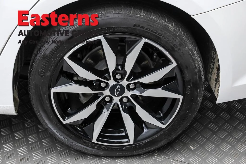 Used 2022 White Chevrolet RS image 8