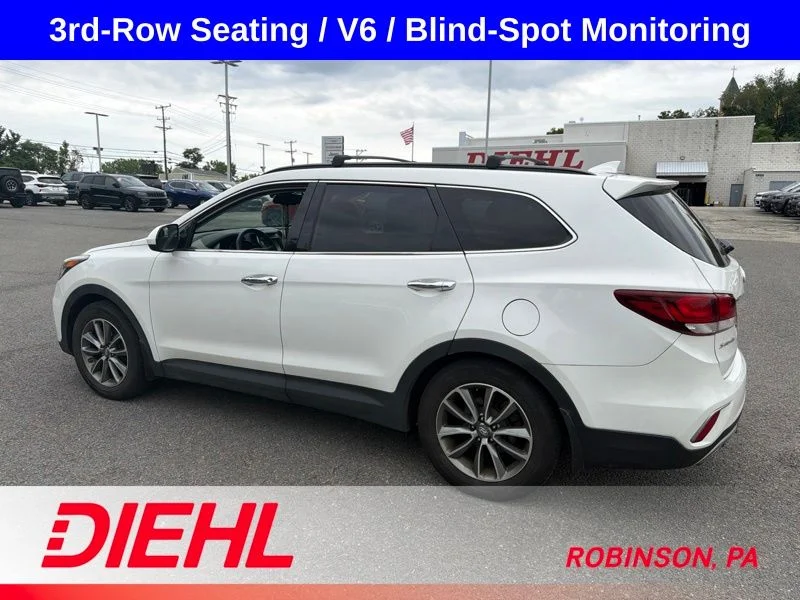 Used 2018 White Hyundai SE image 9