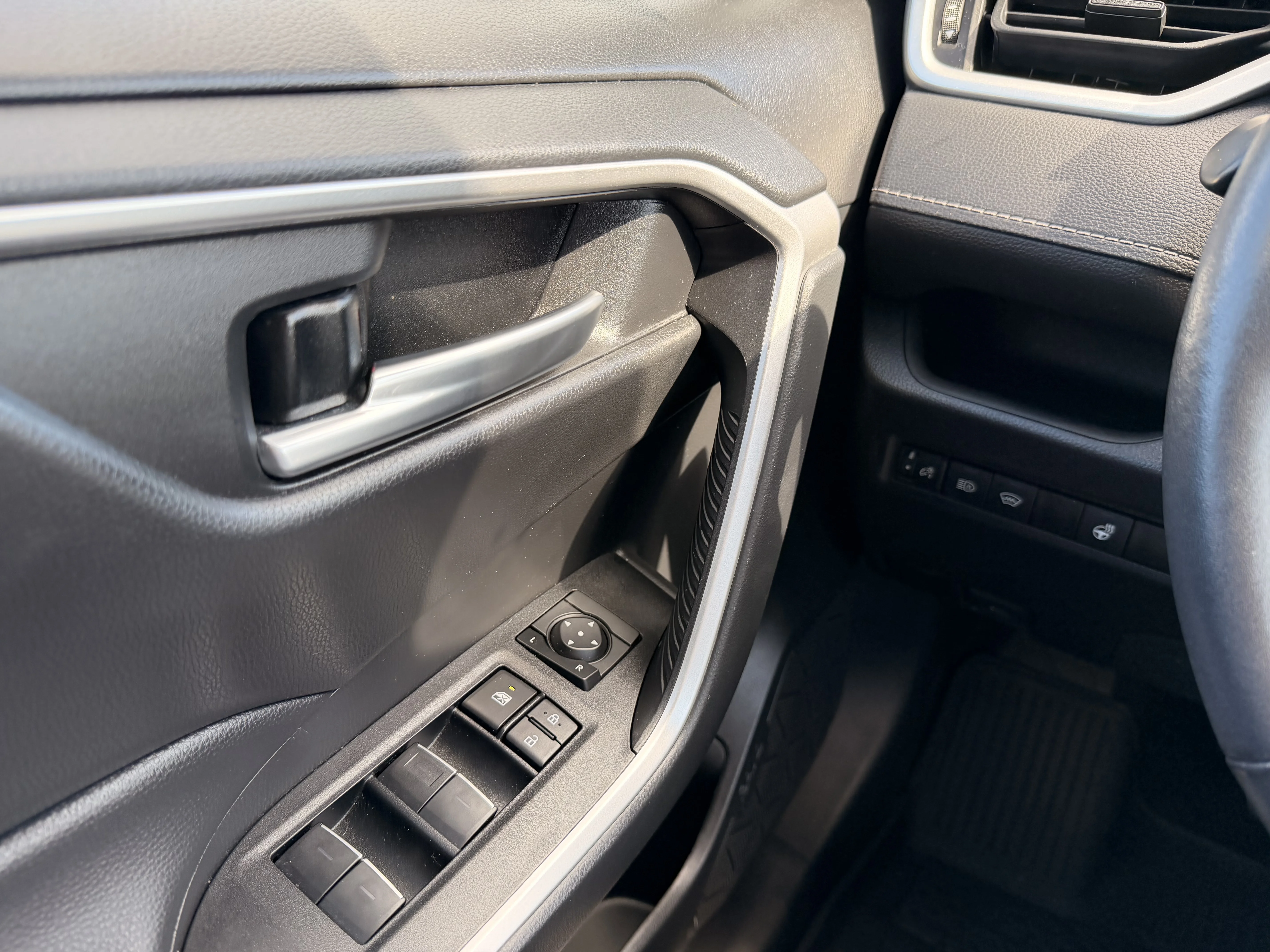 Used 2023 Magnetic Gray Metallic Toyota XLE image 21