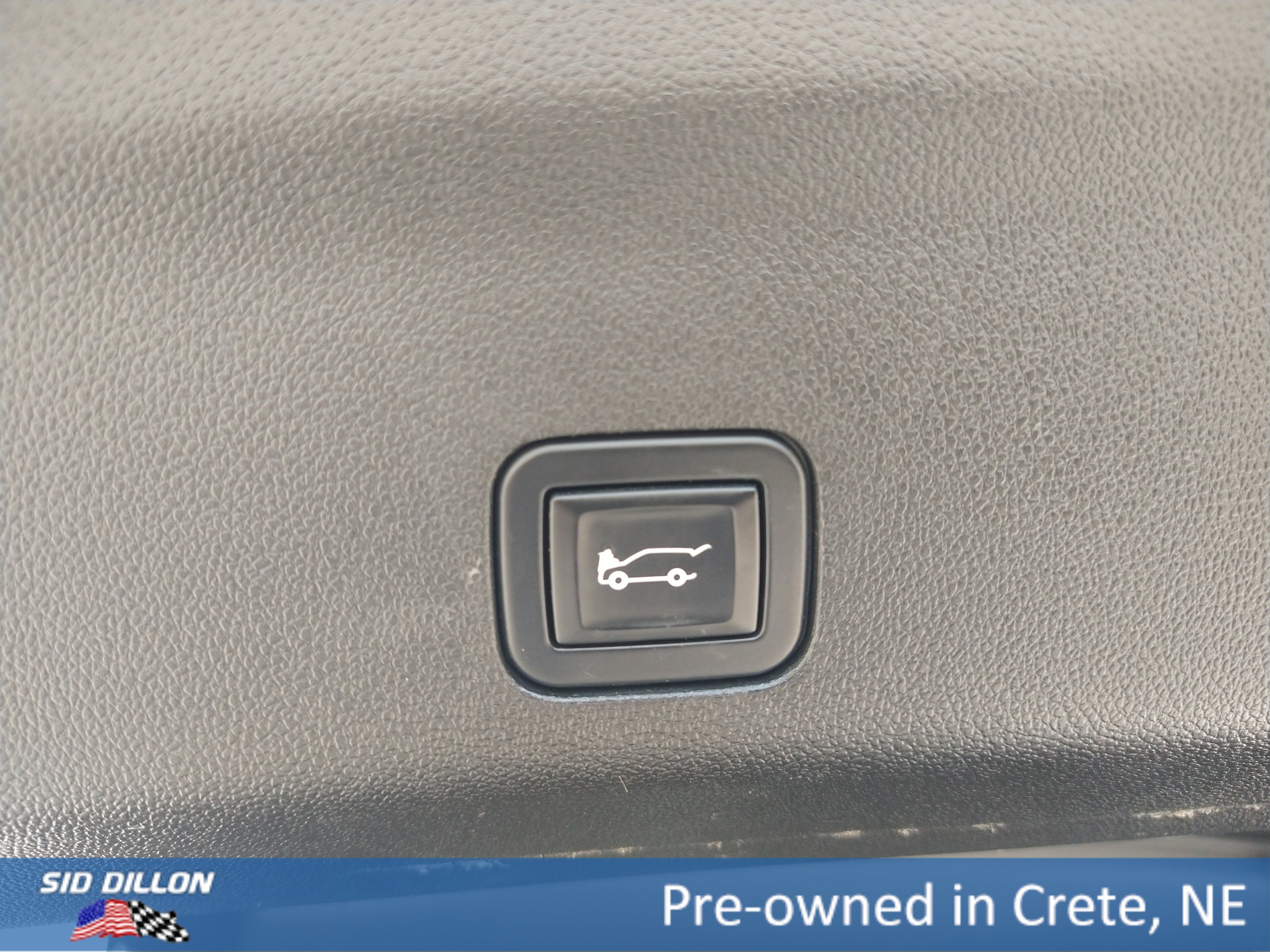 Used 2021 Black Chevrolet Premier image 17
