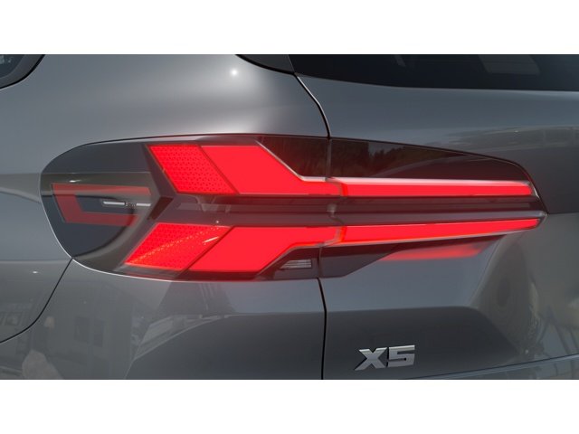 New 2026 Skyscraper Grey Metallic BMW M60i image 8